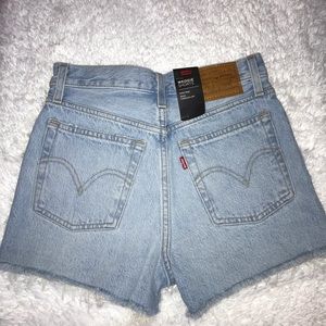 LEVI'S PREMIUM wedgie shorts!